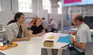 EMPRESARIS I ESTUDIANTS DE L’ESEIAAT EN LA PRIMERA SESSIÓ DE TREBALL / CCVOC